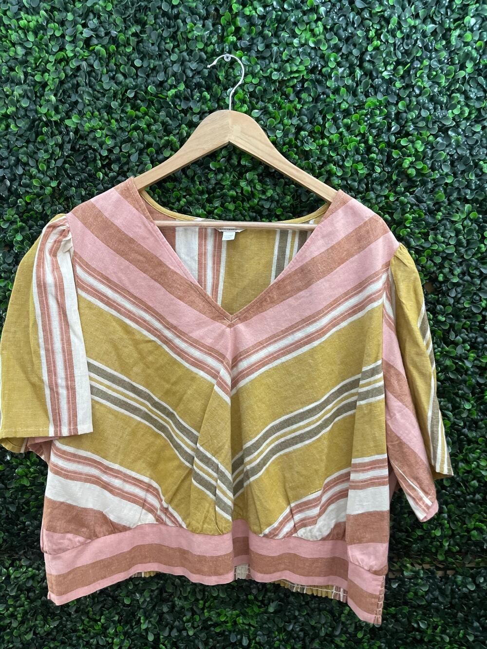 EST. 1946, Crop Top, Cap Shoulder Sleeve, Women’s Size 22/24W Blouse
